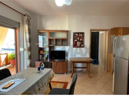 Apartament 1+1 me qira ne Fresk!