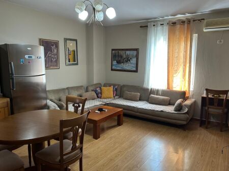 Qera | Apartament 2 + 1 | Rruga Shahin Toçi | 600 €/muaj