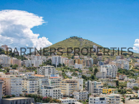 🏡 Shitet Apartament 1+1 – Rruga Adem Sheme, Sarandë