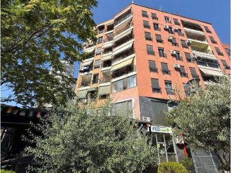 Shitet, Apartament 2+1+2, Zogu i Zi, Tiranë.