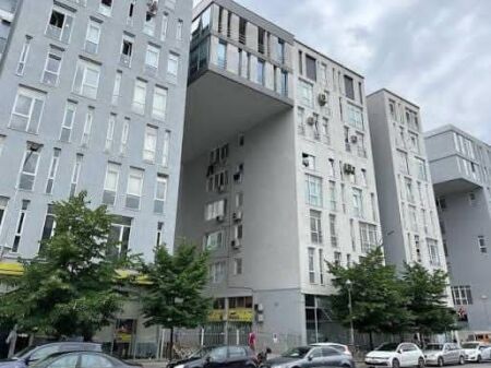 Shitet Apartament 2+1 – Kika 2, Komuna e Parisit