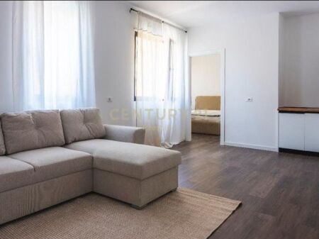 Apartament 1+1 per shitje prane Siri Kodres