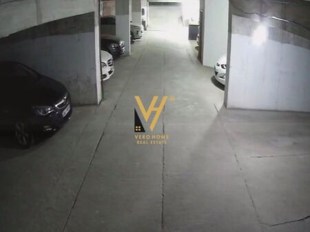 GARAGE IN AFFITTO 550 M2 A ASTIR 1.900 EURO