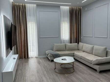 Appartamento in Affitto Vlora “Piazza Indipendenza” ,Hotel Partner