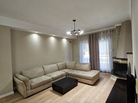  Shitet Apartament 2+1+2 në Kodra e Diellit – Njësia Nr. 13
