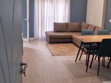 🏢Rruga e Barrikadave,prane Hotel Areela jepet me qera apartament1+1,i mobiluar 65,000Leke