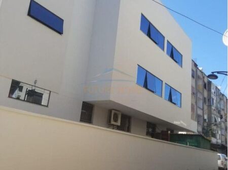Durres, business premises for rent Floor 3, 324 m² 2,300 € (Durres)