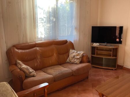 For rent 1+1 don bosko floor 1 villa 40000 lek