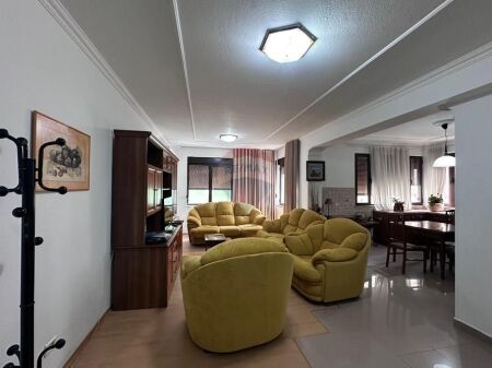 Appartamento - In Affitto - Blloku, Tirana(ID: 530281059-52)