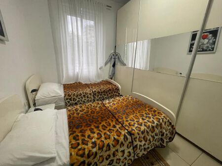 Bllok/Kafe Roma, Shitet apartament 1+1 me Hipoteke.