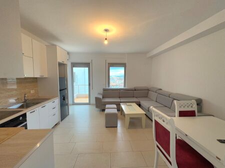  APARTAMENT MODERN ME QERA DITORE – PLAZH, DURRËS | PRANË HOTEL PALACE & ROYAL G