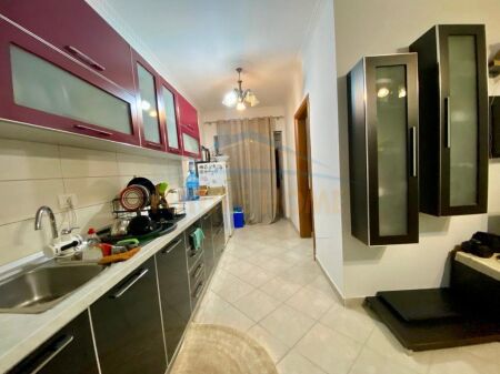 Shitet, Apartament 2+1, Unaza e Re, Tiranë