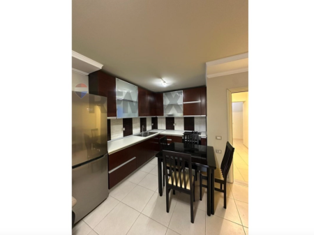 Apartament per qera 2+1+2 tek Rruga Irfan Tomini