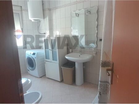 Appartamento - In Affitto - Via Kavaja, Tirana