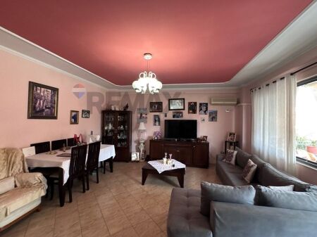 TREGU ELEKTRIK, APARTAMENT 3+1+2 NE SHITJE