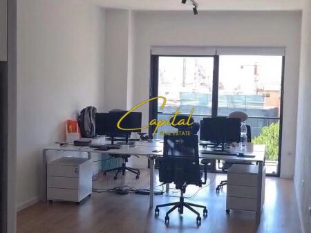 UFFICIO IN AFFITTO 100 M2 VIA DELLE BARRICATE 90.000 LEKE