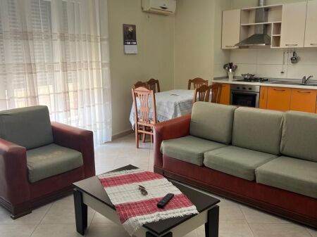 Affitto | Apartament 2 + 1+2 Ballkone | Pazari I Ri | 700 €/mese