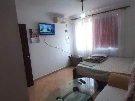 JEPET APARTAMENT ME QERA 1+1, OXHAKU