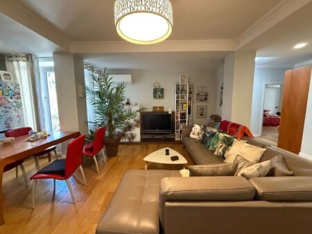 Vendesi in vendita appartamento 2+1+2, Blloku Tirane