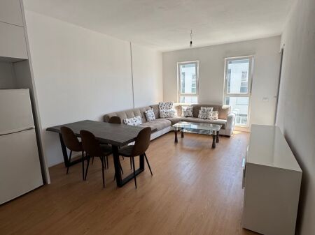 JEPE APARTAMENT ME QERA 2+1, QTU
