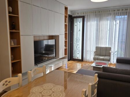 Apartment 1+1 for Rent – Center of Tirana (Bardhok Biba Street)