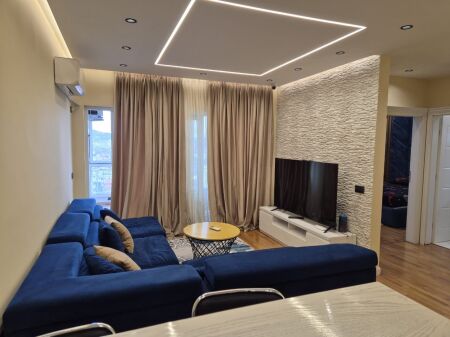 Jepet apartment 2+1 me qira tek Fusha e Aviacionit!