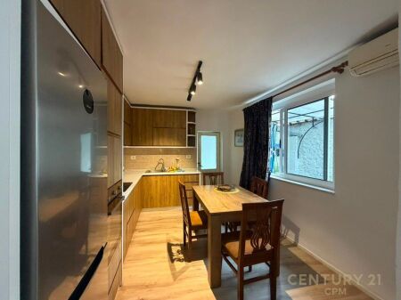 Apartment 1+1+parking space for rent on Rruga e Dibrës