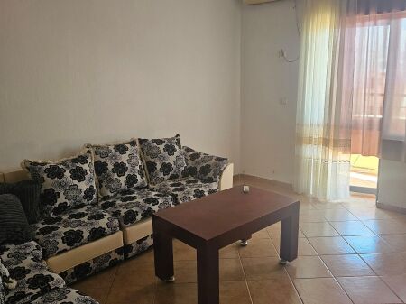Affitto | Apartament 1 + 1 | Rruga Jordan Misja | 400 €/mese