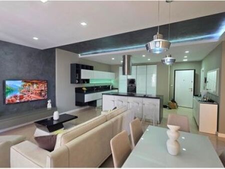 Appartamento moderno 2+1 in vendita a Vlore
