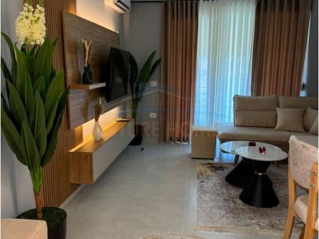 Qera, Apartament 1+1, Kompleksi Tom Doshi, Tiranë.