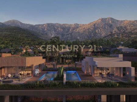Premium Villa in Green Coast 2 with Private Pool and Spectacular Sea View