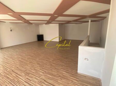 NEGOZIO DUPLEX IN AFFITTO 130 M2 21 DICEMBRE 100.000 LEKE