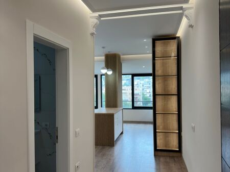 SHITET APARTAMENT 2+1 ME PAMJE NGA LIQENI– Liqeni i Thatë 🌿