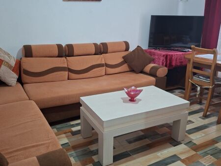 🏡 Appartamento 2+1 in affitto  📍 Allias, vicino alla Scuola "Bajram Curri"💰 Prezzo: 50.000 Lek/mese