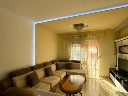 Jepet me Qira Apartament 2+1+2 – Te Vila L