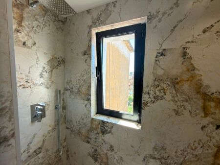 SHESIM APARTAMENT 1+1 PRANE STACIONIT TE TRENIT