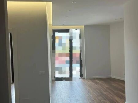 Office for Rent at the Paris Municipality (ID BZ21008) Tirana