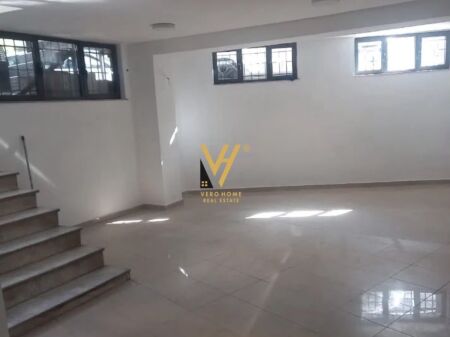 LOCALE COMMERCIALE DI 64 M2 IN AFFITTO PRESSO ALI DEMI 600 EURO