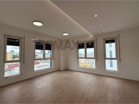 Apartment 2+1+2 for Rent – "5 Maji" Street, Tirana