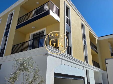 🏡 SHITET APARTAMENT 1+1+1 GARAZHD – SAUK I VJETER