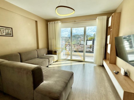 Apartament 2+1+2 për Shitje – Liqeni i Thatë, pranë Parkut Zoologjik, Tiranë