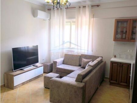 Shitet, Apartament 2+1, Fresku