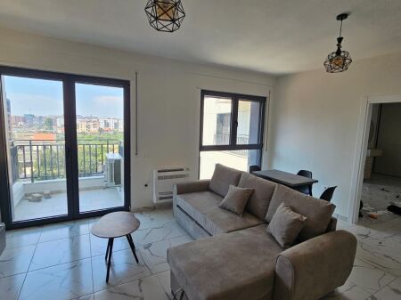 1+1 apartment for rent at Bulevardi i Ri