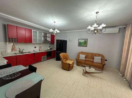 2+1, palazzo con ascensore, via fortuzi centro, 600 euro