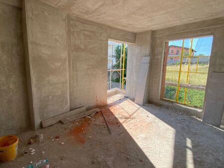 SHITET APARTAMENT 2+1+2 BALLKONE, UNAZA E MADHE PASKUQAN