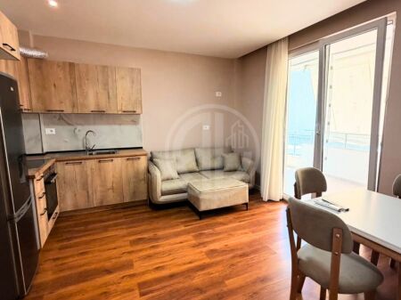Apartament 1+1 për Qira – Plazh, Durrës