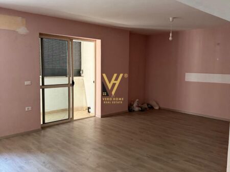 OFFICE 56 M2 FOR RENT AT GARDA 90,000 LEKE