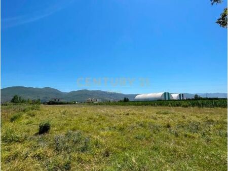Tokë për Shitje në Periferia Lezhë - 130000€ | 4000 m² 130,000 €