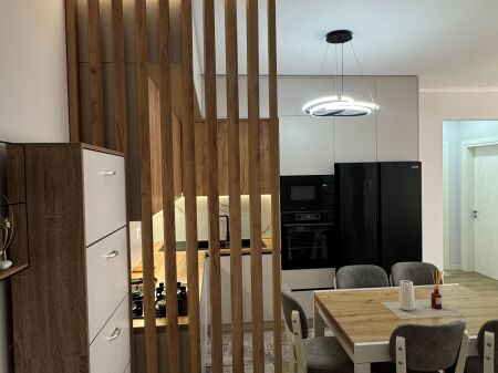 Shes apartament 2+1 me hipoteke. Kamez