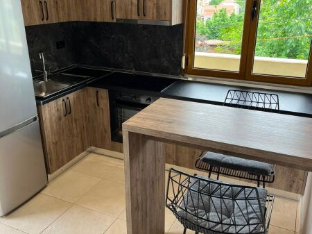 Jepet me qira 1+1 Qytet Studenti 400€